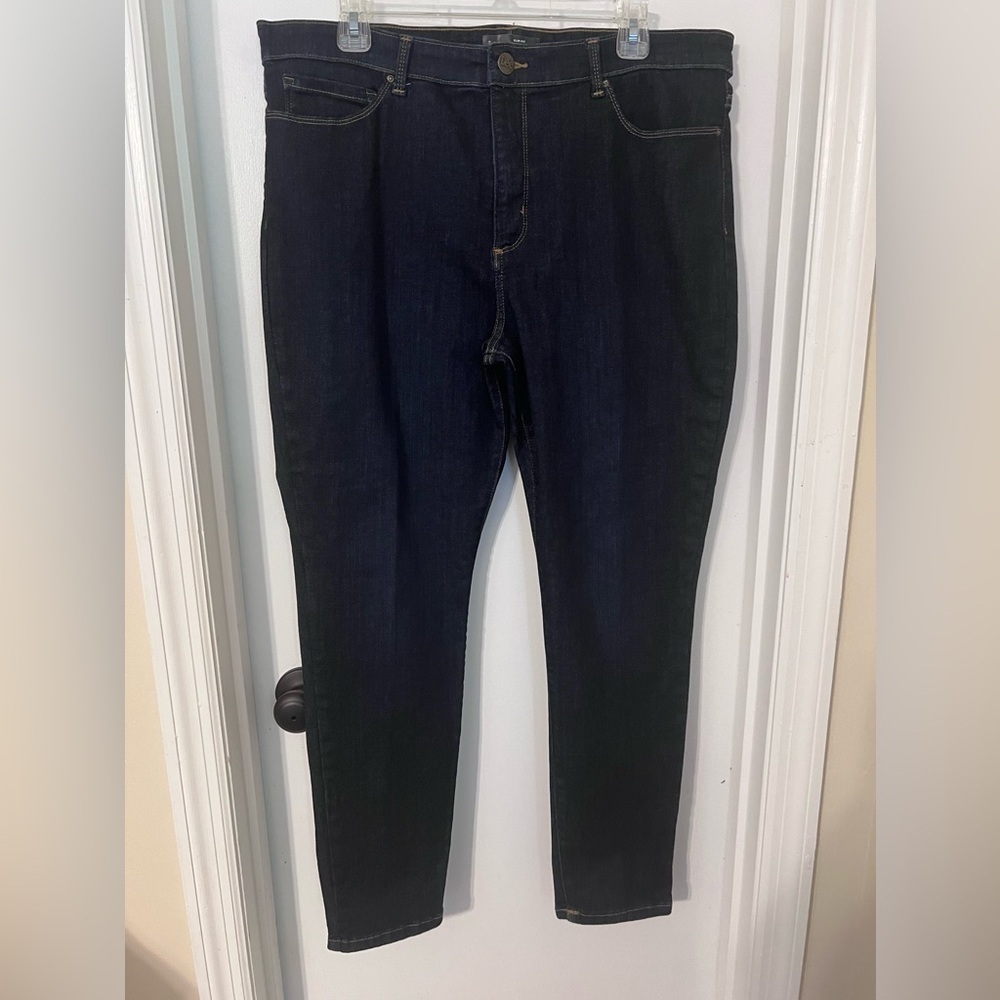 Lee Women’s Jeans Skinny Leg Dark Wash size 18 medium